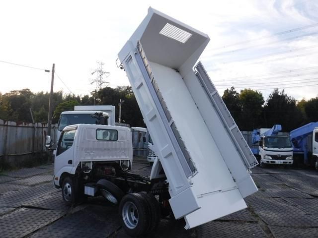 HINO DUTRO 2016 Image 31