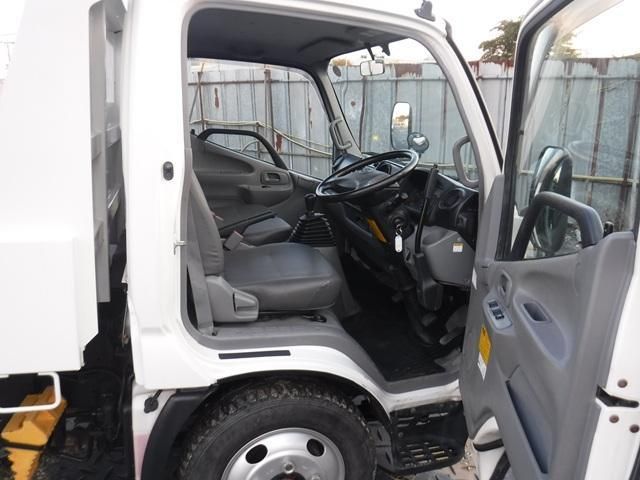 HINO DUTRO 2016 Image 31