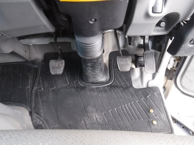 HINO DUTRO 2016 Image 31