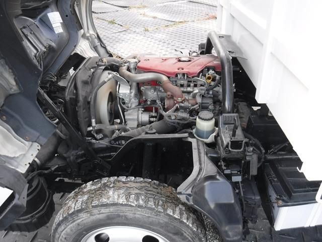 HINO DUTRO 2016 Image 31