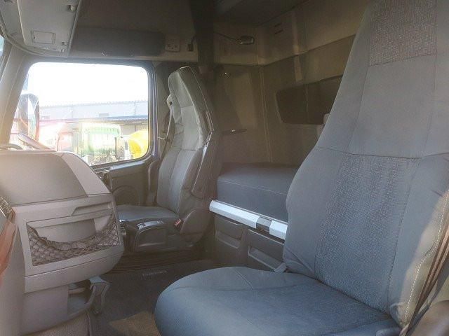 VOLVO FH 2014 Image 31