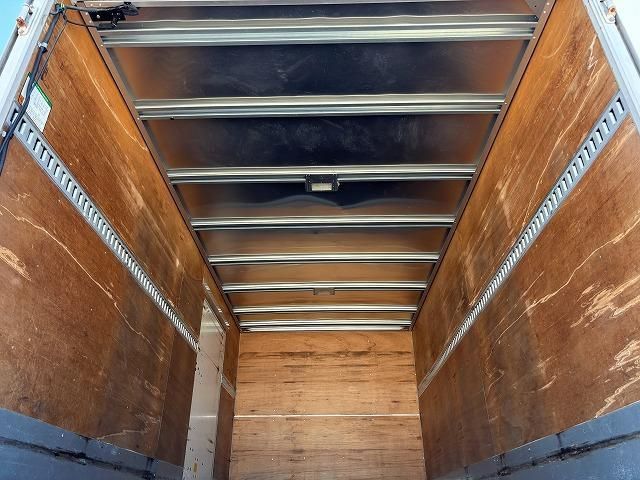 ISUZU ELF 2018 Image 31