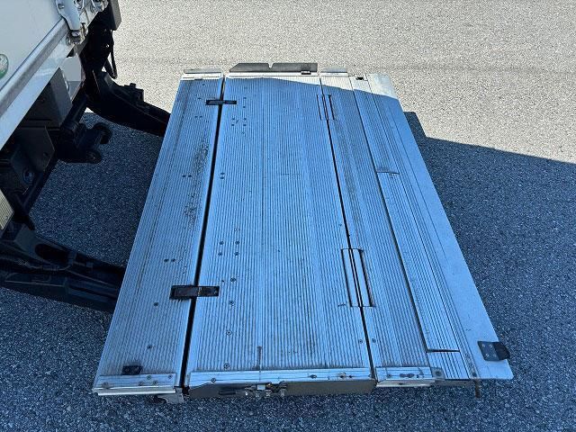 ISUZU ELF 2018 Image 31