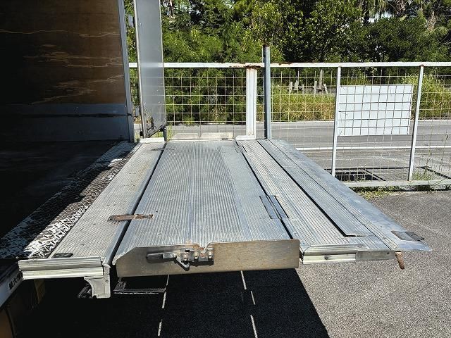 ISUZU ELF 2018 Image 31