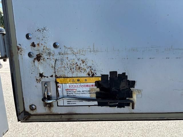 ISUZU ELF 2018 Image 31