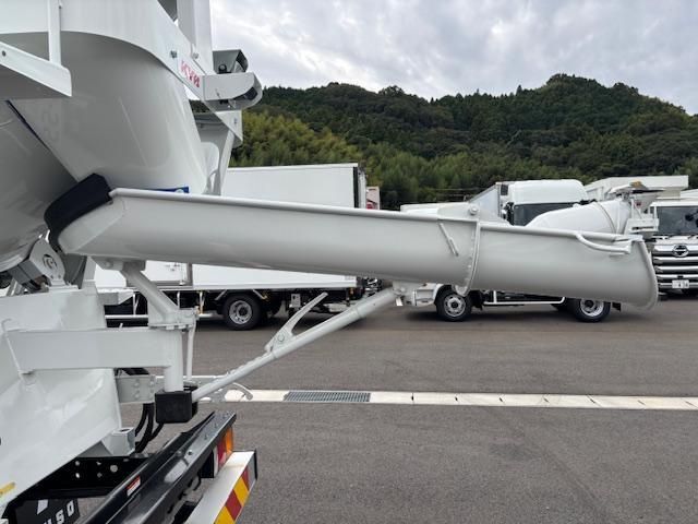 MITSUBISHI FUSOU FIGHTER 2025 Image 31