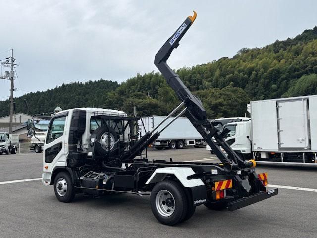 MITSUBISHI FUSOU FIGHTER 2025 Image 31