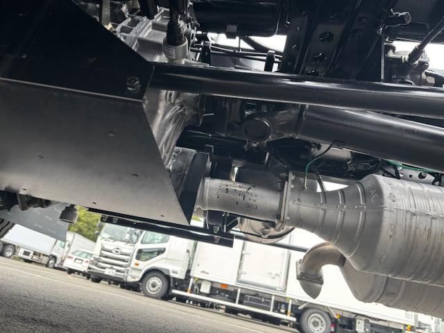 MITSUBISHI FUSOU FIGHTER 2025 Image 31