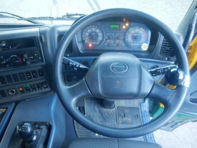 HINO PROFIA 2008 Image 31