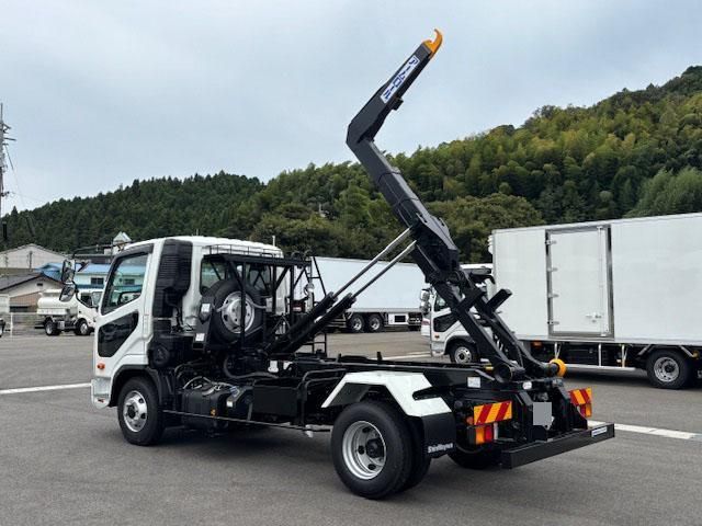 MITSUBISHI FUSOU FIGHTER 2025 Image 31