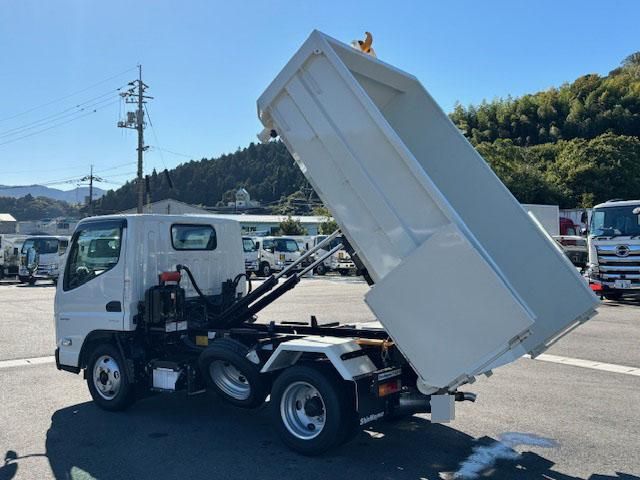 MITSUBISHI CANTER 2025 Image 31