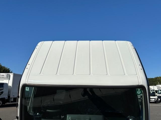 MITSUBISHI CANTER 2025 Image 31