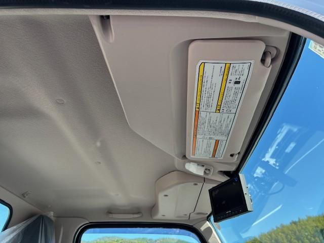 MITSUBISHI CANTER 2025 Image 31