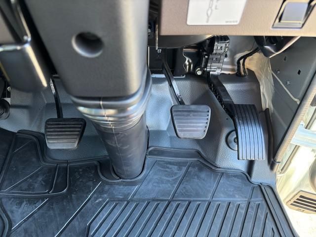 MITSUBISHI CANTER 2025 Image 31