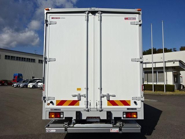 MITSUBISHI FUSOU FIGHTER 2024 Image 31