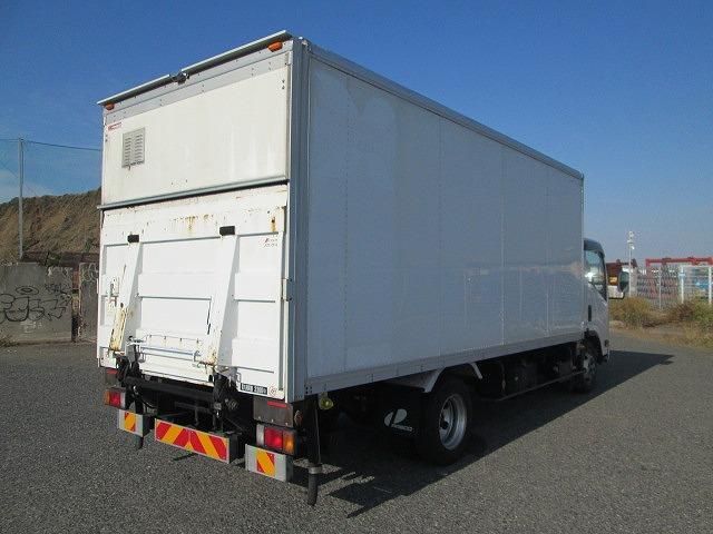 ISUZU ELF 2018 Image 31