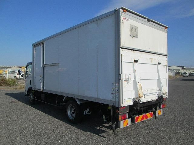 ISUZU ELF 2018 Image 31