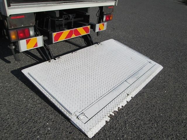 ISUZU ELF 2018 Image 31