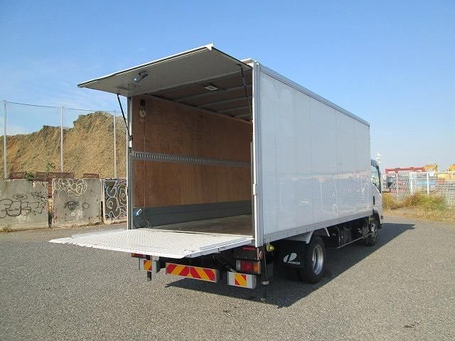 ISUZU ELF 2018 Image 31