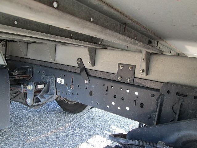 ISUZU ELF 2018 Image 31