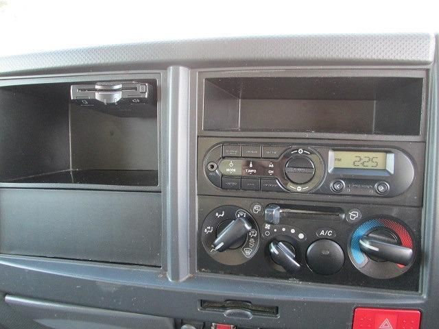 ISUZU ELF 2018 Image 31