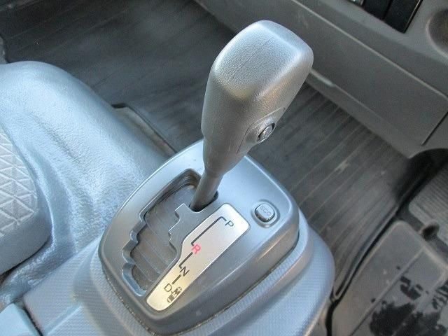 ISUZU ELF 2018 Image 31