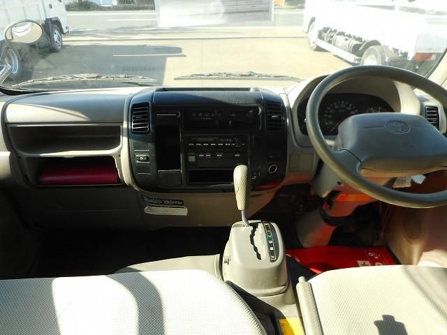 TOYOTA DYNA 2014 Image 31