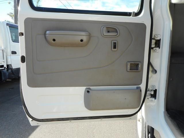 TOYOTA DYNA 2014 Image 31