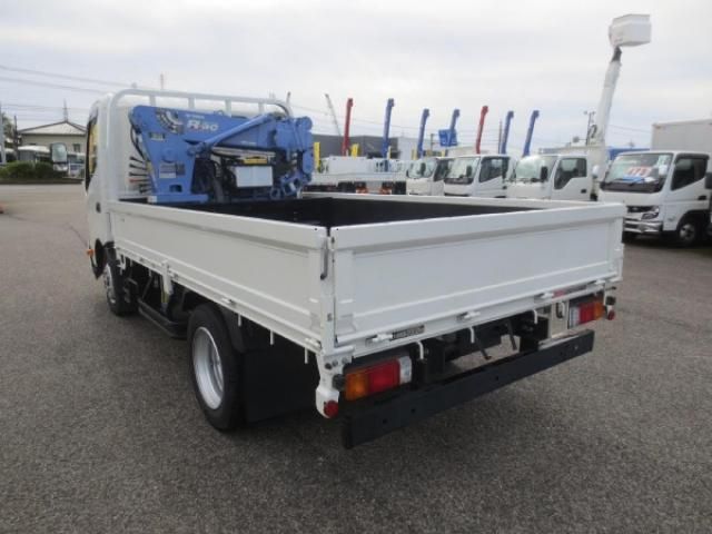 HINO DUTRO 2018 Image 31