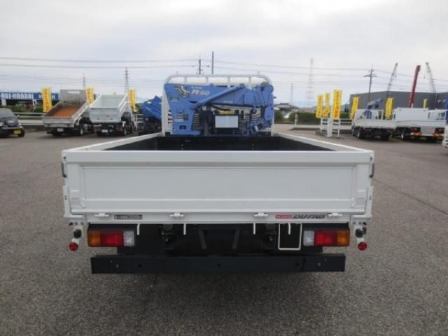 HINO DUTRO 2018 Image 31