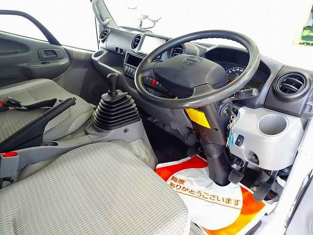 HINO DUTRO 2012 Image 31