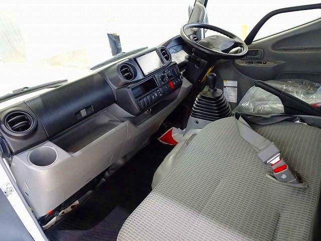 HINO DUTRO 2012 Image 31