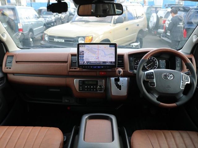 TOYOTA HIACE VAN 4WD 2023 Image 31