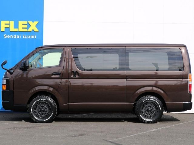 TOYOTA HIACE VAN 4WD 2023 Image 31