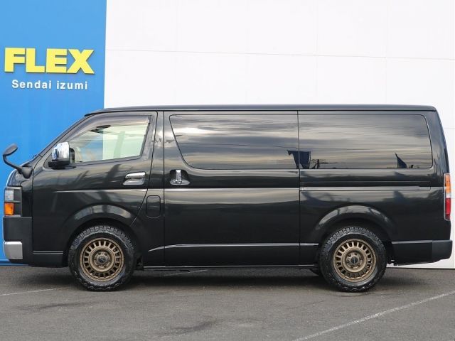TOYOTA HIACE VAN 4WD 2022 Image 31