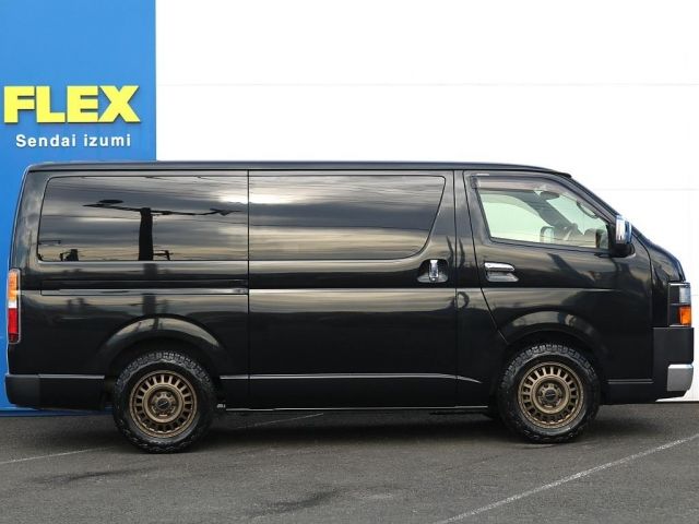 TOYOTA HIACE VAN 4WD 2022 Image 31