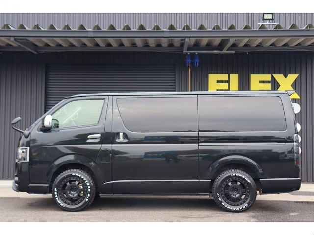 TOYOTA HIACE VAN 2WD 2022 Image 31