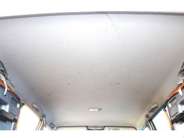 TOYOTA LANDCRUISER PRADO 2000 Image 31