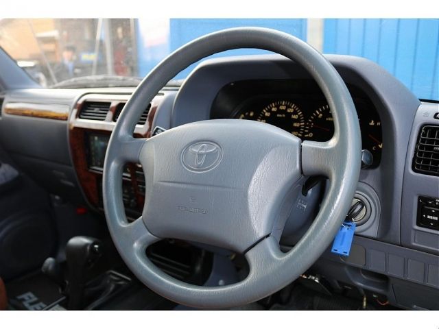 TOYOTA LANDCRUISER PRADO 2000 Image 31