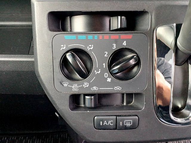 DAIHATSU WAKE 2015 Image 31