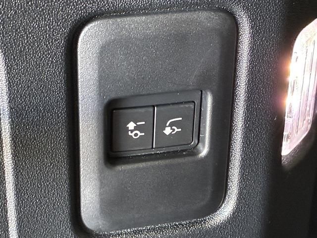 ROVER DEFENDER 2022 Image 31