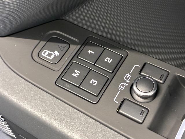 ROVER DEFENDER 2022 Image 31