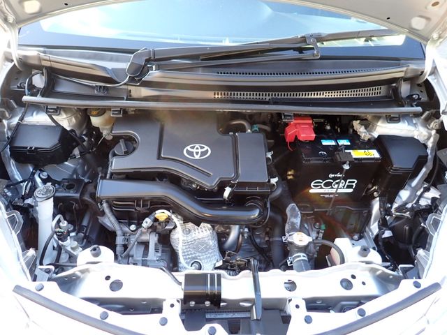 TOYOTA VITZ 2018 Image 31