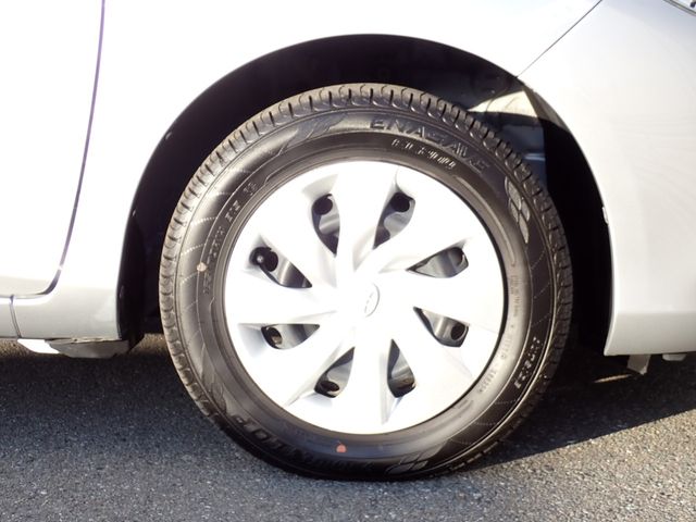 TOYOTA VITZ 2018 Image 31