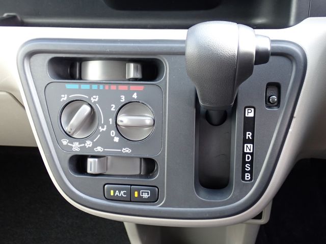 DAIHATSU BOON 2021 Image 31