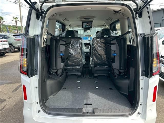 NISSAN SERENA  WG 2025 Image 31