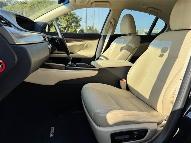 TOYOTA LEXUS GS300H 2013 Image 31