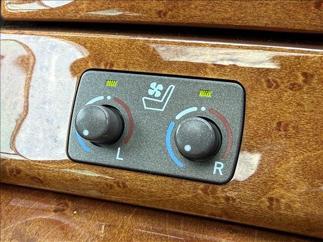 TOYOTA CELSIOR 2003 Image 31