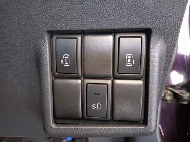 NISSAN ROOX 2011 Image 31