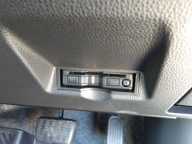 TOYOTA YARIS HYBRID 2023 Image 31